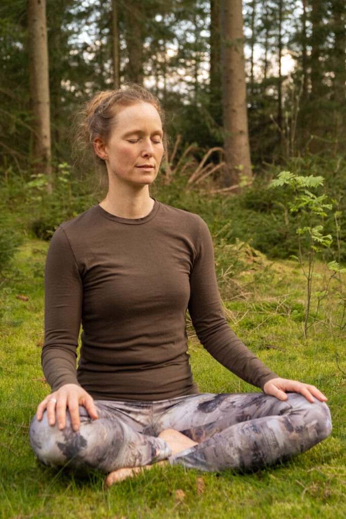 - Krop og Natur - Yoga