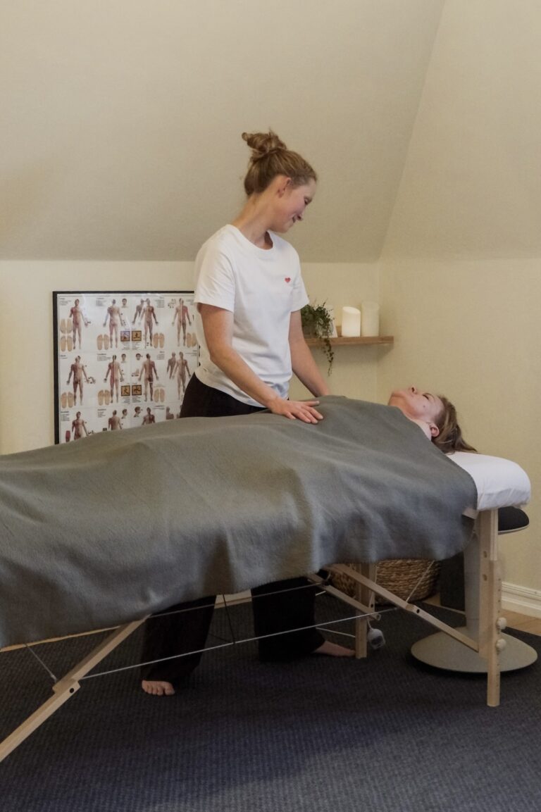 Krop og Natur i Silkeborg. Kontaktinformationer og tidsbestilling.